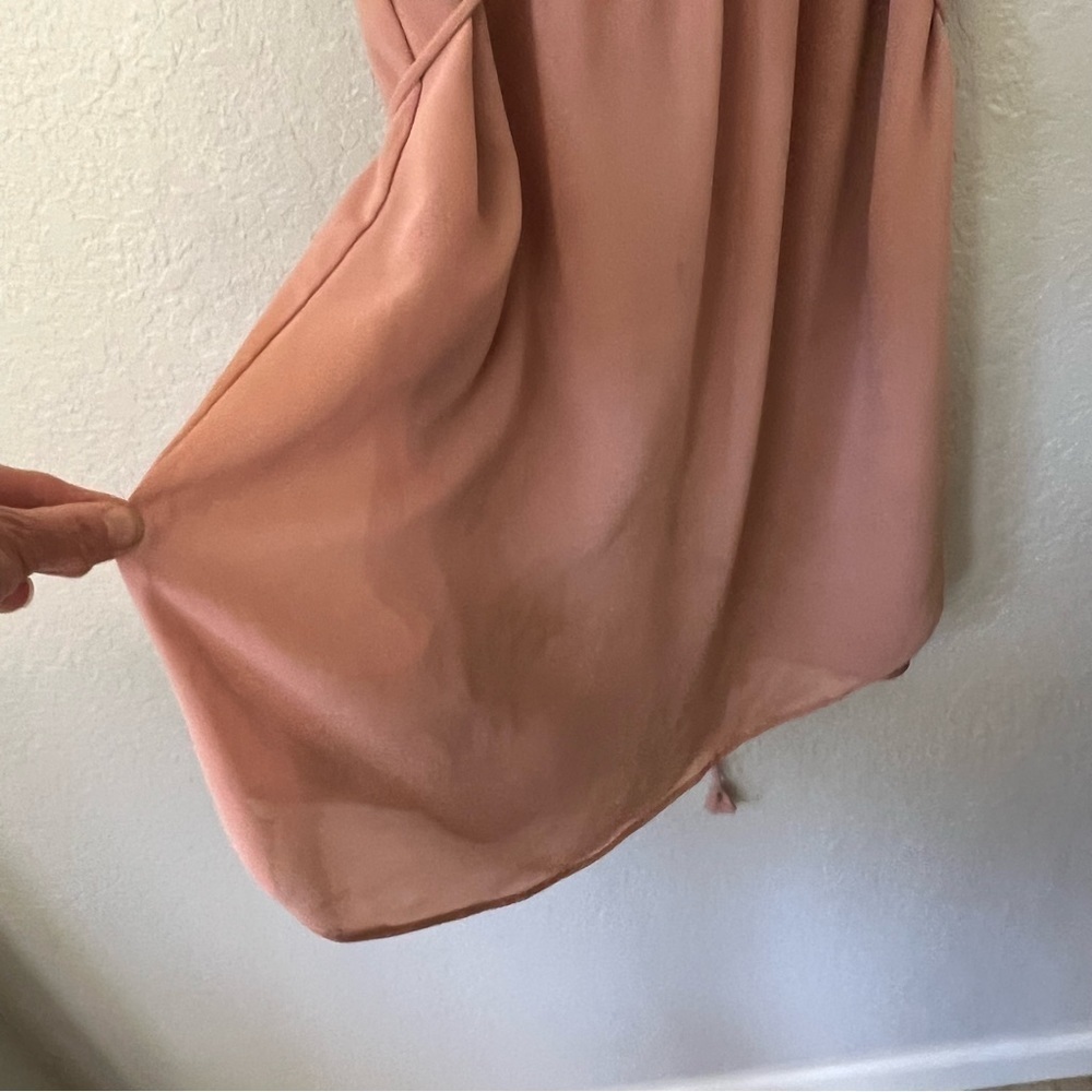 H & M coral tunic mini dress, 6, fully lined, tie belt, ruffles at neckline. - Picture 11 of 16
